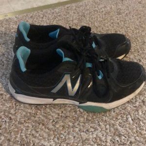 New Balance tennis shoes